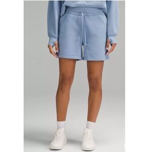 Lululemon Scuba High Rise Shorts in Blue Willow, Size 6, Athleisure, Comfycore